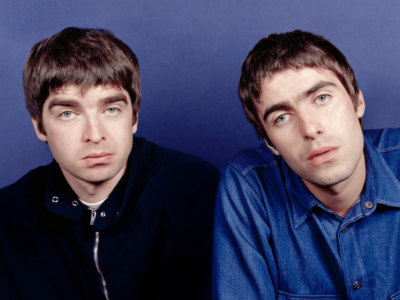 Oasis L-R Noel Gallagher, Liam Gallagher (c) Jill Furmanovsky 1997